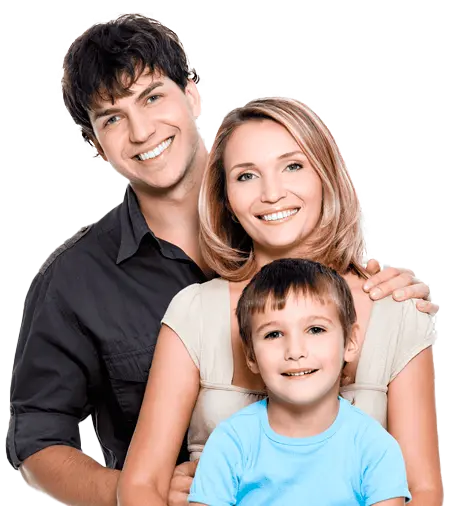 Familia sonriendo